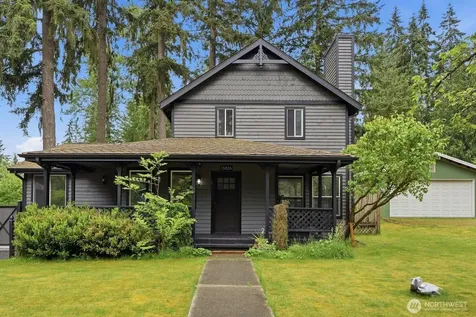 13826 Cascadian Way Everett WA 98208