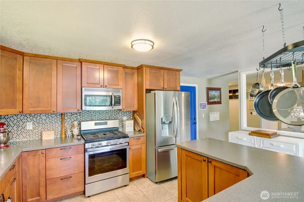 1054 NE Pennington Loop Coupeville WA 98239