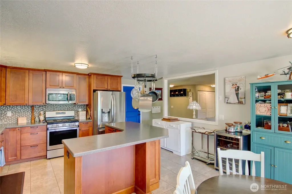1054 NE Pennington Loop Coupeville WA 98239