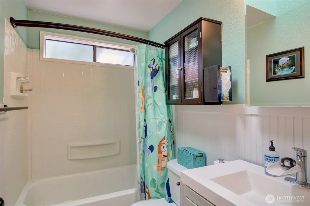 1054 NE Pennington Loop Coupeville WA 98239