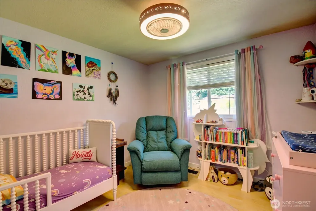 1054 NE Pennington Loop Coupeville WA 98239