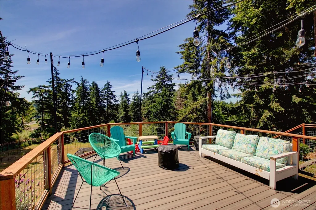 1054 NE Pennington Loop Coupeville WA 98239