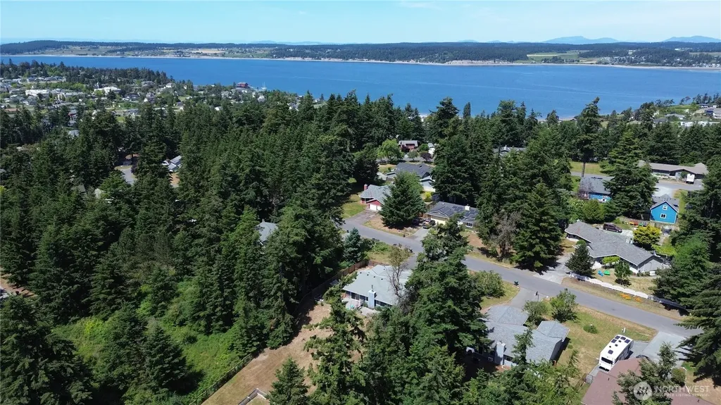 1054 NE Pennington Loop Coupeville WA 98239