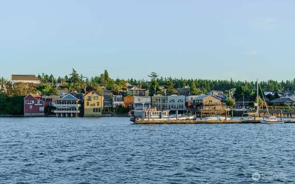 1054 NE Pennington Loop Coupeville WA 98239