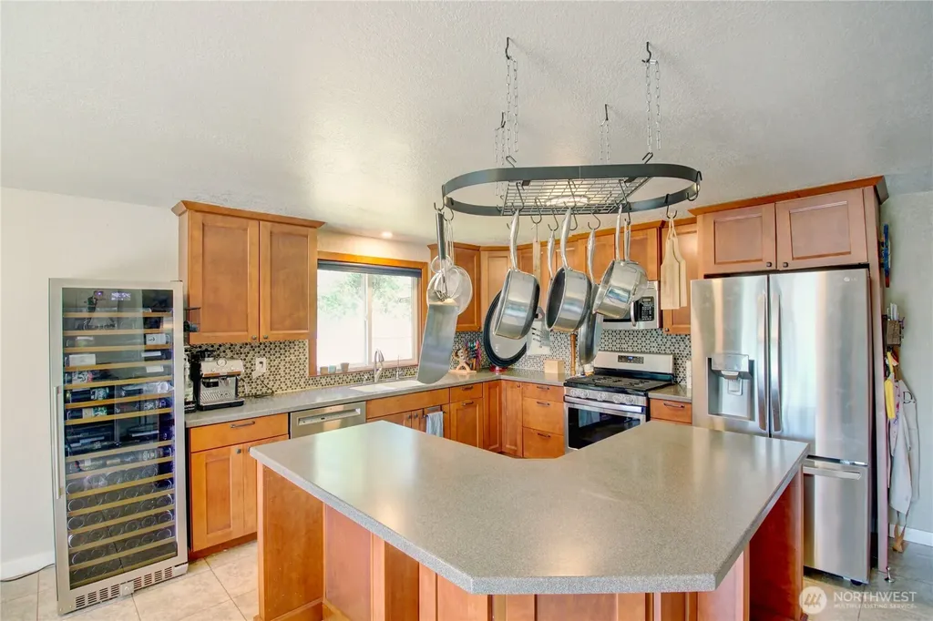 1054 NE Pennington Loop Coupeville WA 98239