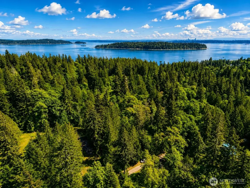 9383 SE James Allan Road Port Orchard WA 98366