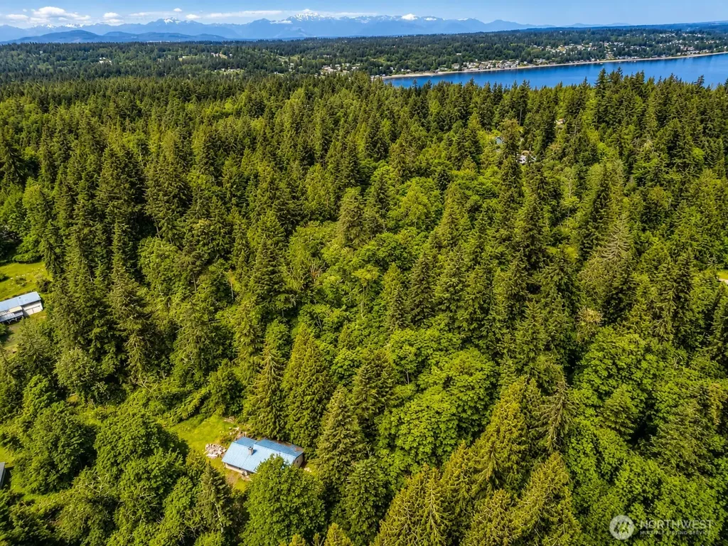 9383 SE James Allan Road Port Orchard WA 98366
