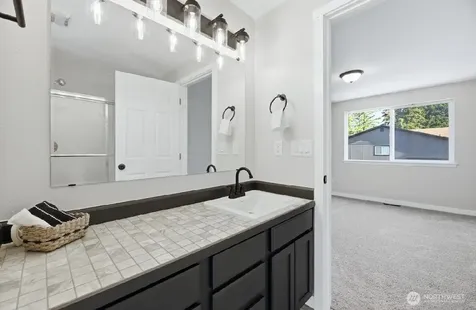 313 E 52nd Street Tacoma WA 98404