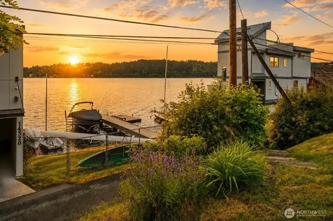 14238 41st Avenue NE Seattle WA 98125