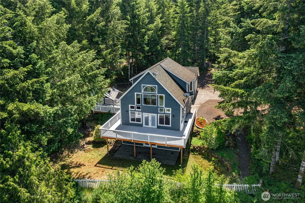 110 E Glacier Crest Road Grapeview WA 98546
