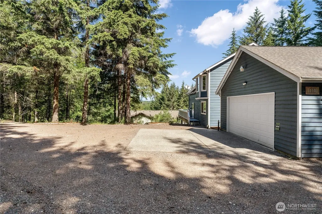 110 E Glacier Crest Road Grapeview WA 98546