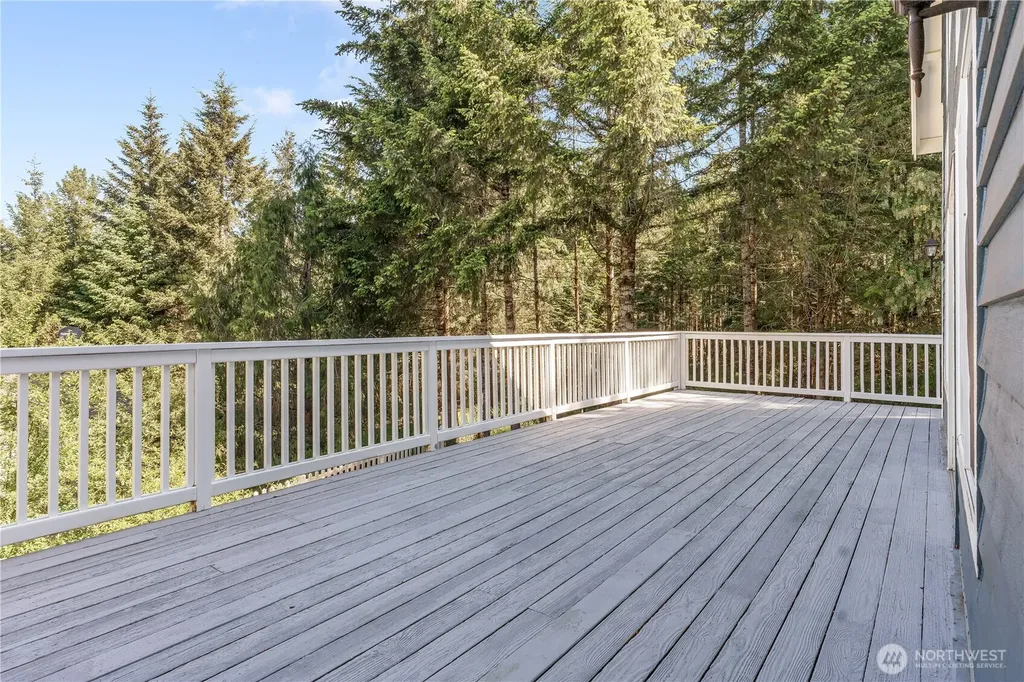 110 E Glacier Crest Road Grapeview WA 98546
