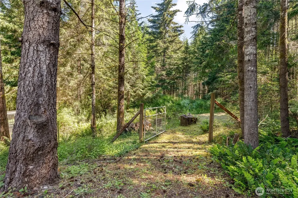 110 E Glacier Crest Road Grapeview WA 98546