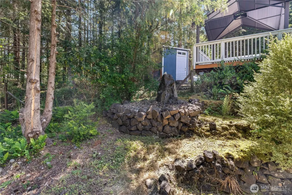 110 E Glacier Crest Road Grapeview WA 98546