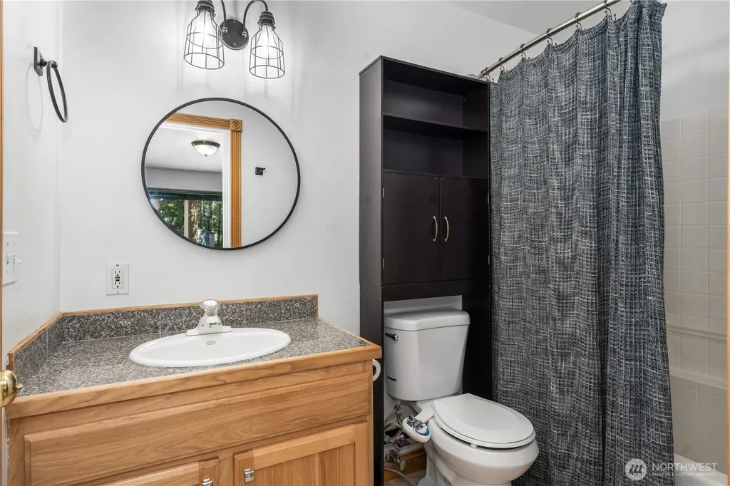 110 E Glacier Crest Road Grapeview WA 98546