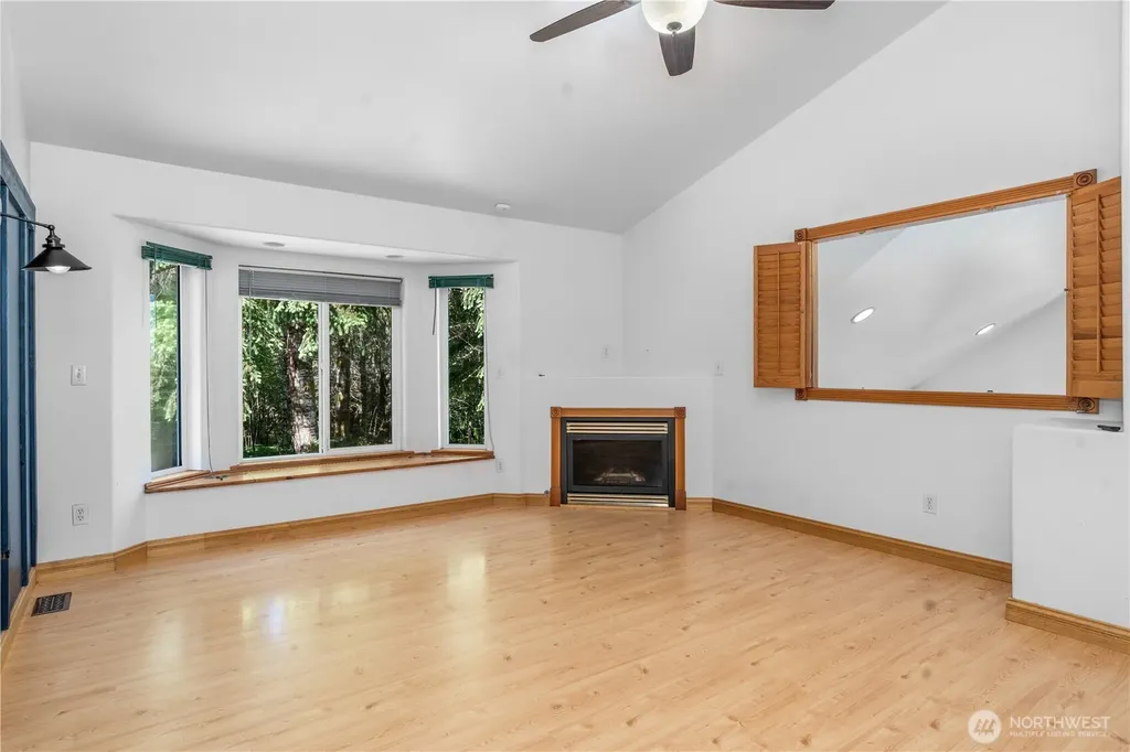 110 E Glacier Crest Road Grapeview WA 98546