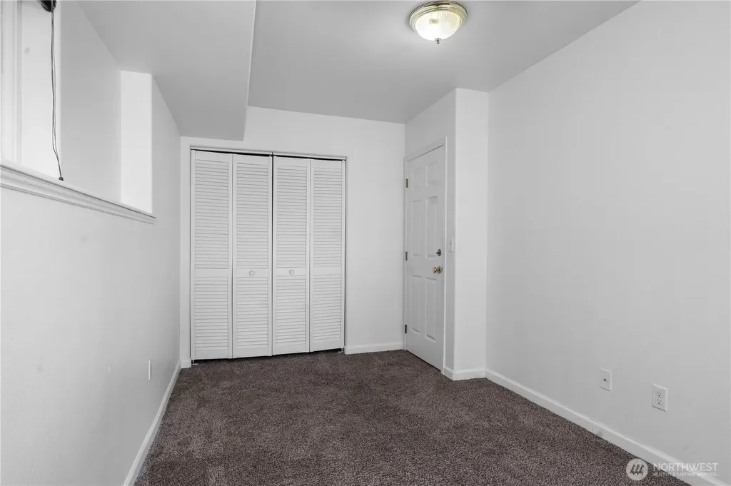 110 E Glacier Crest Road Grapeview WA 98546