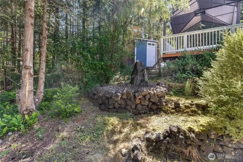 110 E Glacier Crest Road Grapeview WA 98546