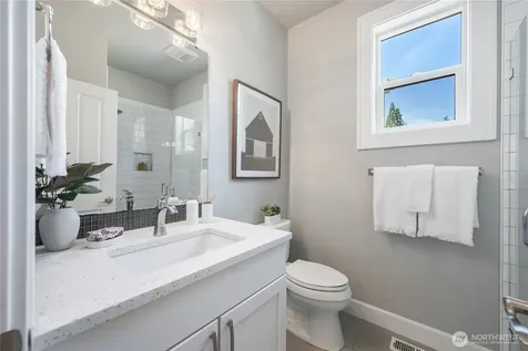 16721 8th Avenue NE Shoreline WA 98155