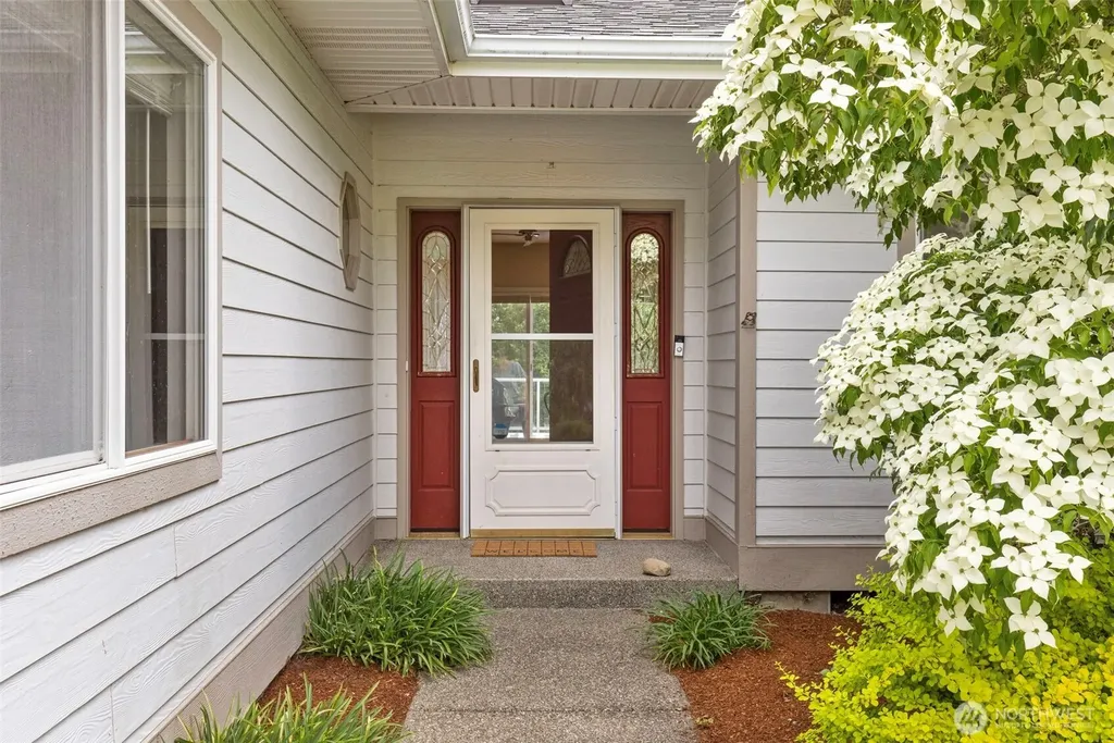 10566 Ogle Road NE Poulsbo WA 98370