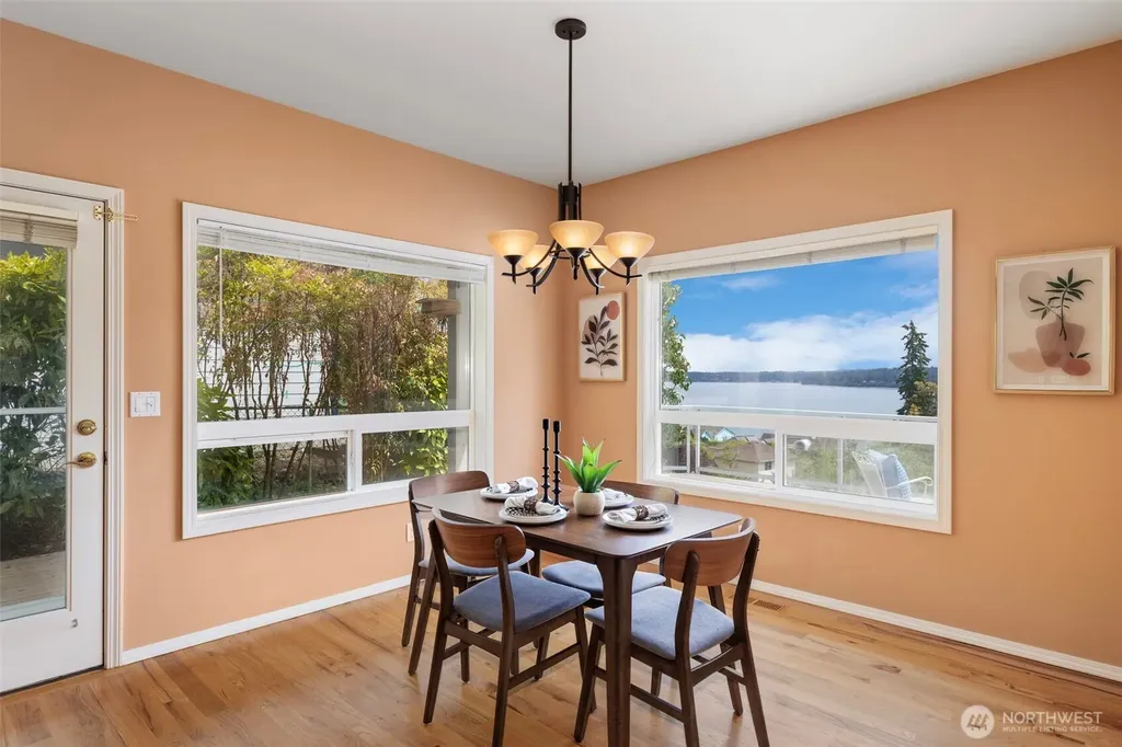 10566 Ogle Road NE Poulsbo WA 98370