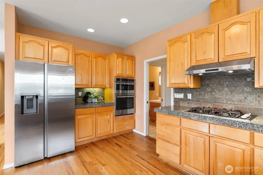 10566 Ogle Road NE Poulsbo WA 98370