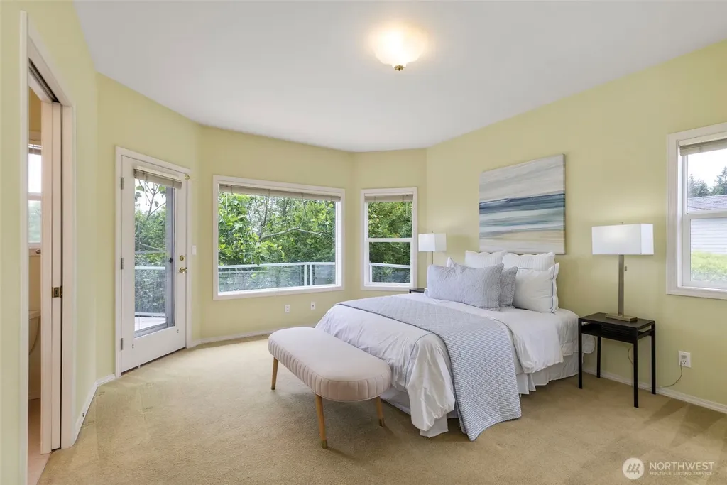 10566 Ogle Road NE Poulsbo WA 98370