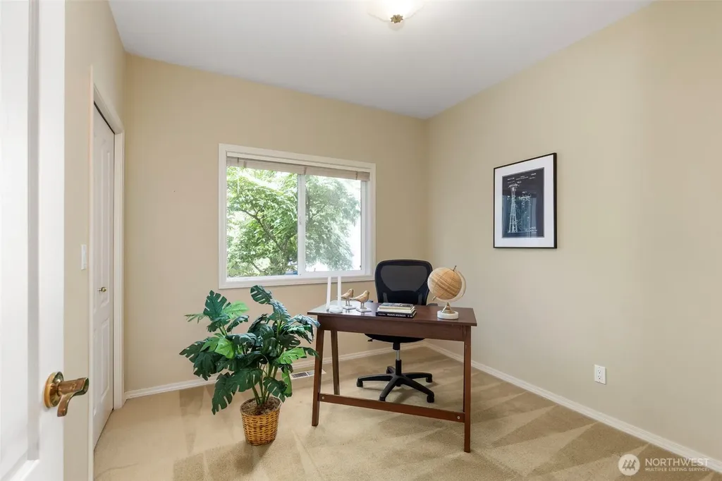 10566 Ogle Road NE Poulsbo WA 98370