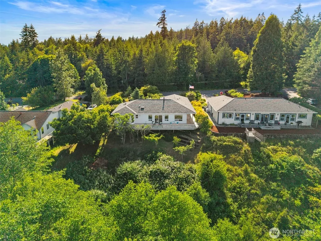 10566 Ogle Road NE Poulsbo WA 98370