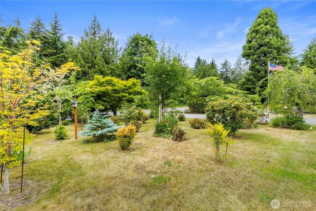 10566 Ogle Road NE Poulsbo WA 98370