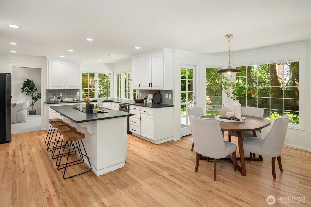 19862 NE 126th Place Woodinville WA 98077