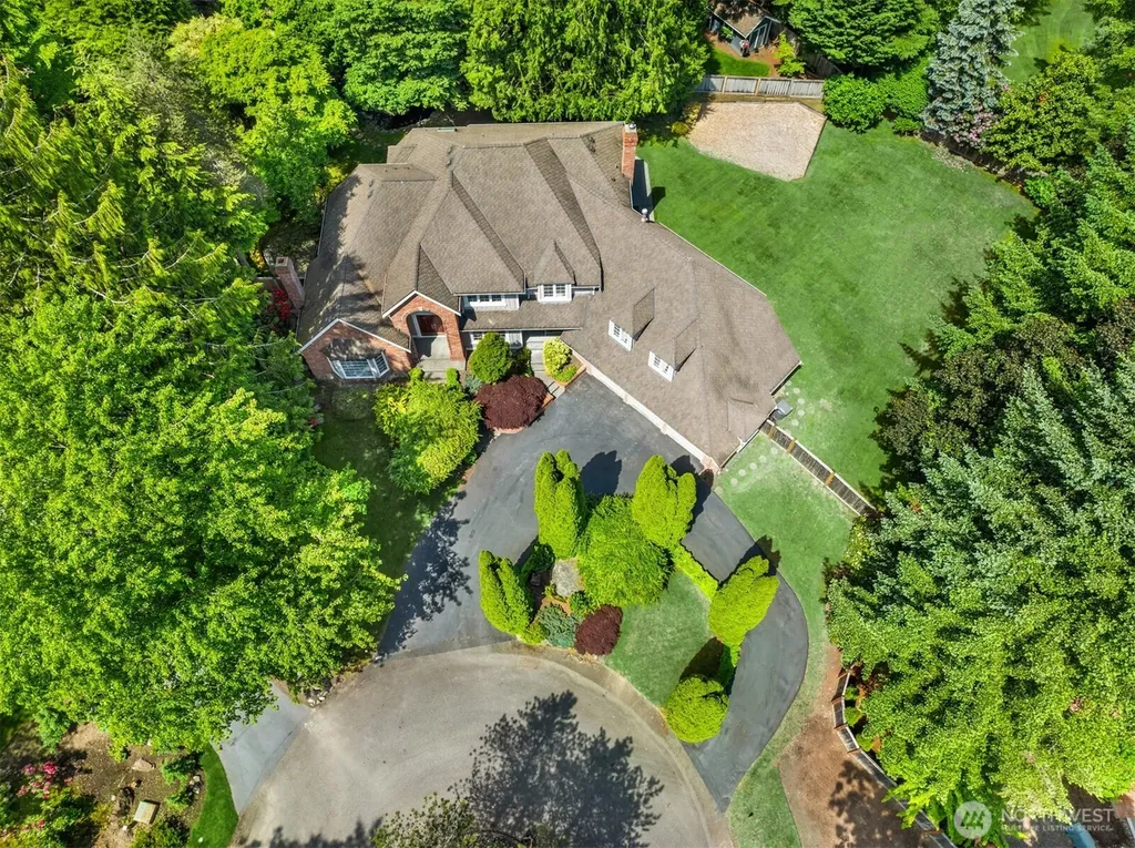 19862 NE 126th Place Woodinville WA 98077