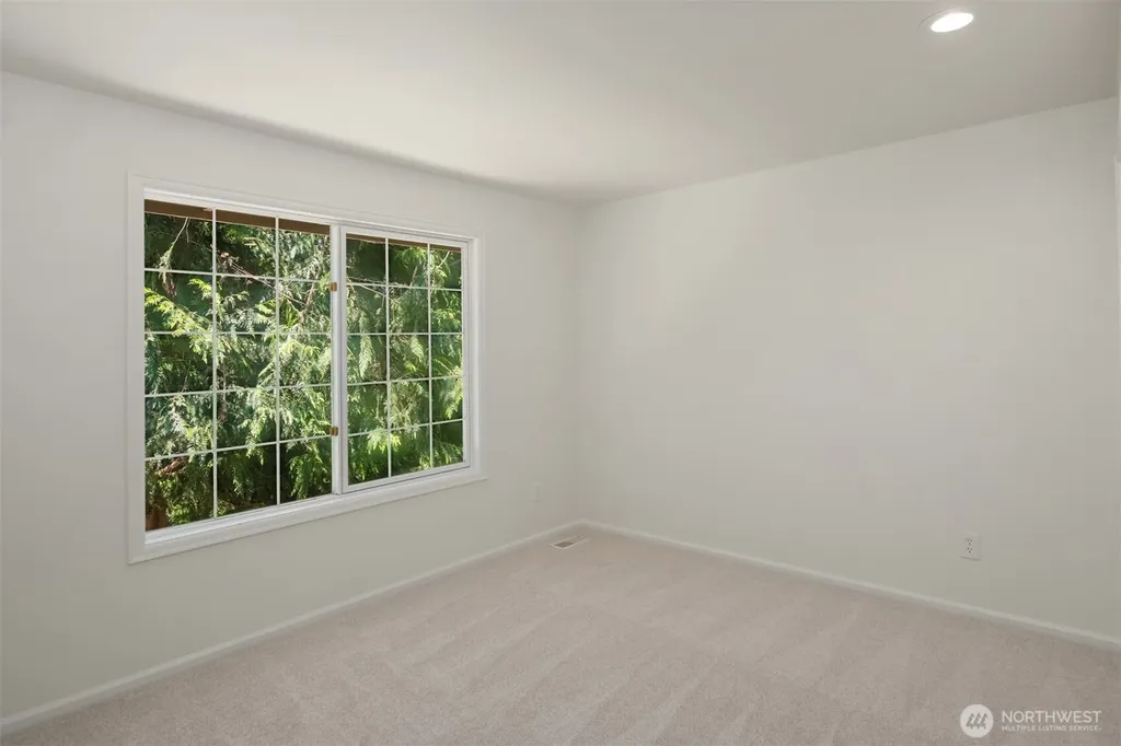 19862 NE 126th Place Woodinville WA 98077