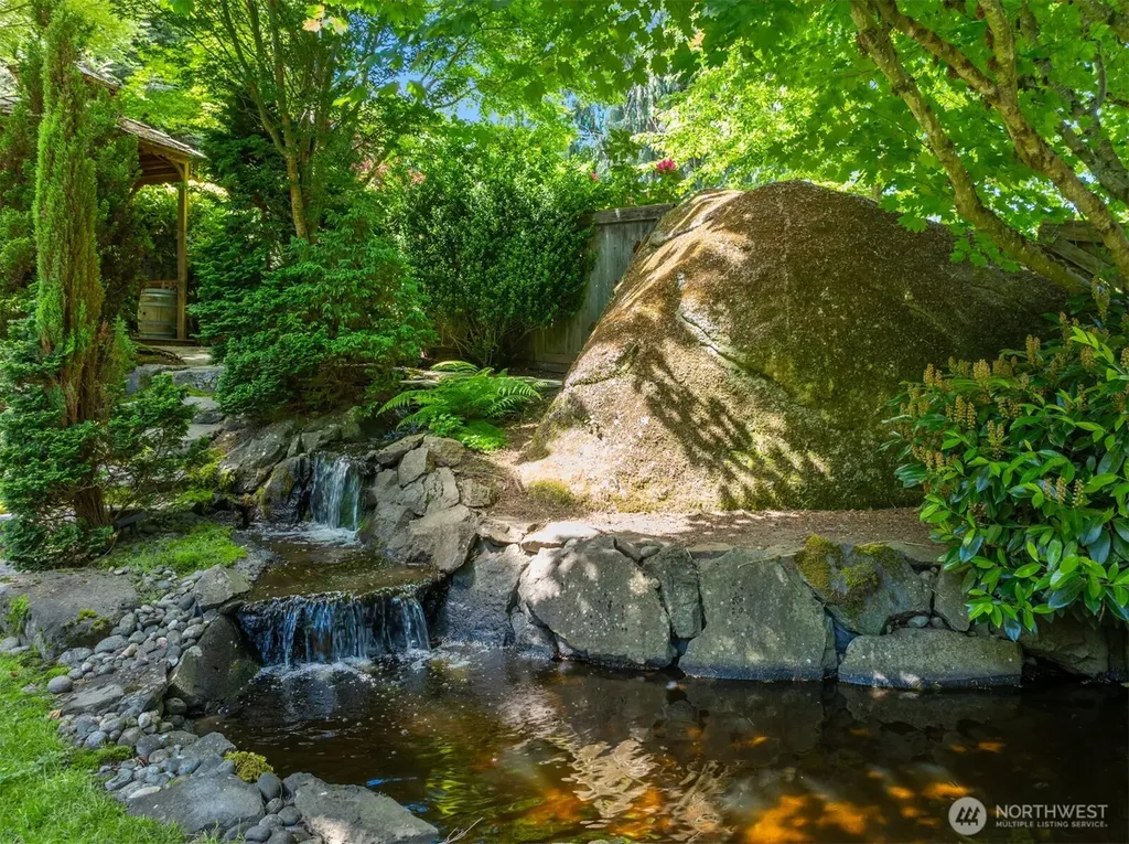 19862 NE 126th Place Woodinville WA 98077