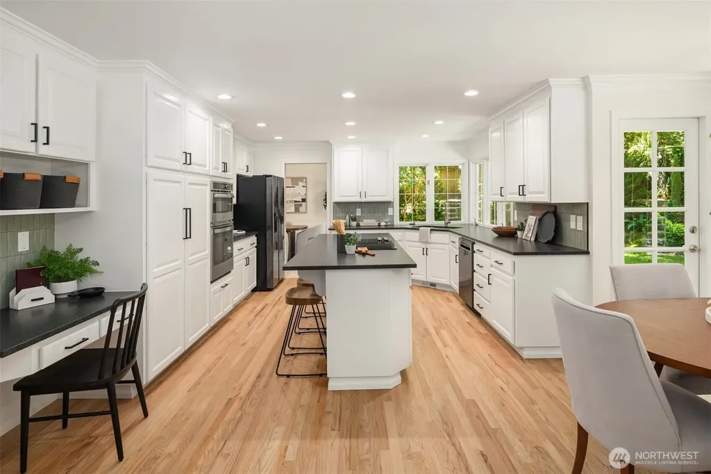 19862 NE 126th Place Woodinville WA 98077