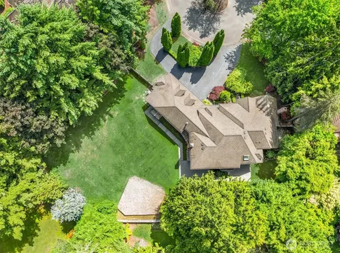 19862 NE 126th Place Woodinville WA 98077