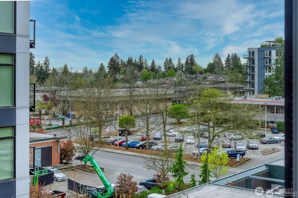 1085 103rd Avenue NE Bellevue WA 98004