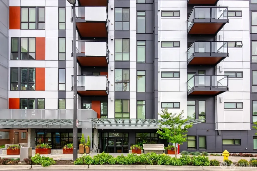 1085 103rd Avenue NE Bellevue WA 98004