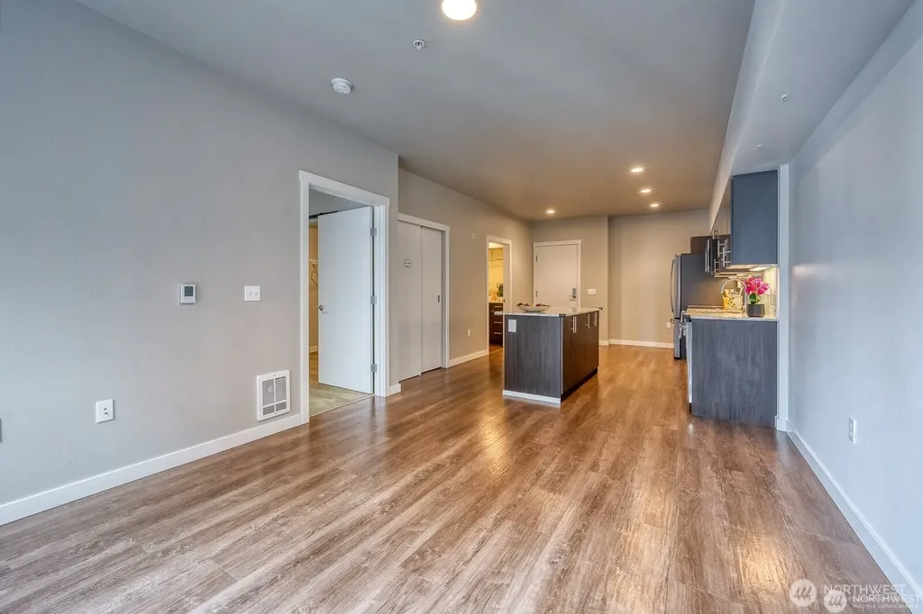 1085 103rd Avenue NE Bellevue WA 98004