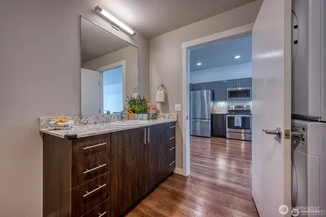 1085 103rd Avenue NE Bellevue WA 98004