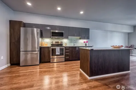 1085 103rd Avenue NE Bellevue WA 98004