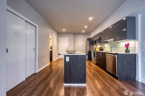 1085 103rd Avenue NE Bellevue WA 98004