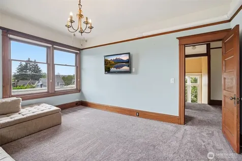 6238 Woodlawn Avenue N Seattle WA 98103