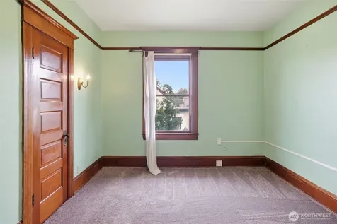 6238 Woodlawn Avenue N Seattle WA 98103