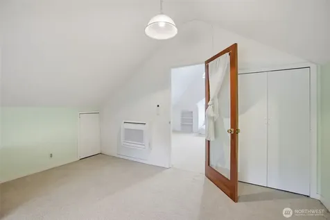 6238 Woodlawn Avenue N Seattle WA 98103
