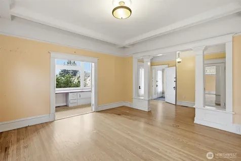 6238 Woodlawn Avenue N Seattle WA 98103