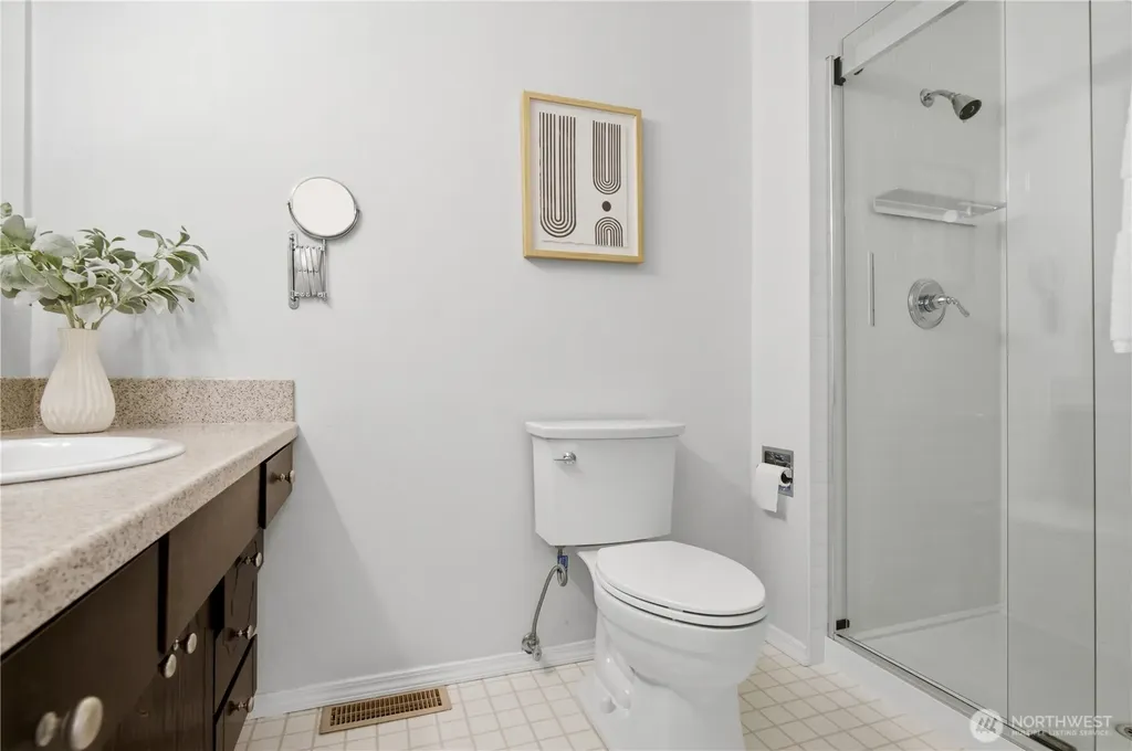 1011 179th Place NE Bellevue WA 98008