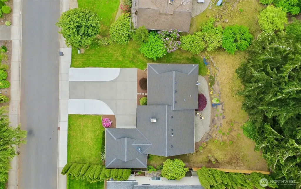 1011 179th Place NE Bellevue WA 98008