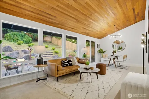 1011 179th Place NE Bellevue WA 98008