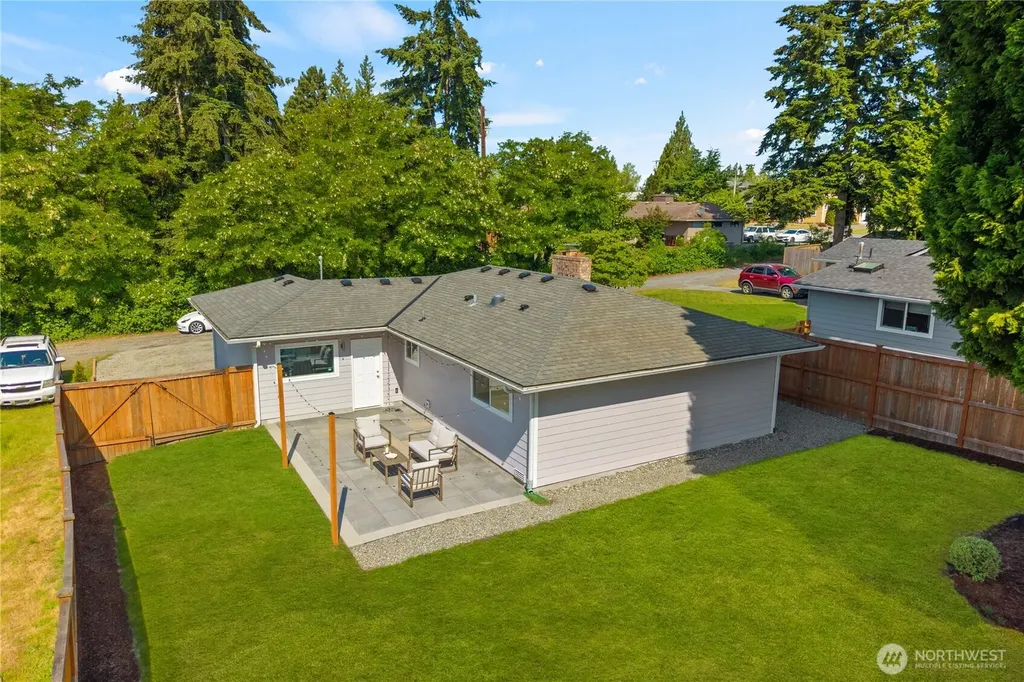 2147 NE 12th Street Renton WA 98056